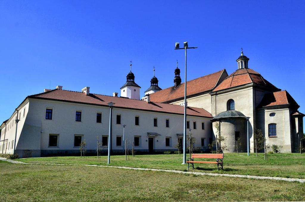 Hotel Sw. Norberta Nowe Brzesko Экстерьер фото
