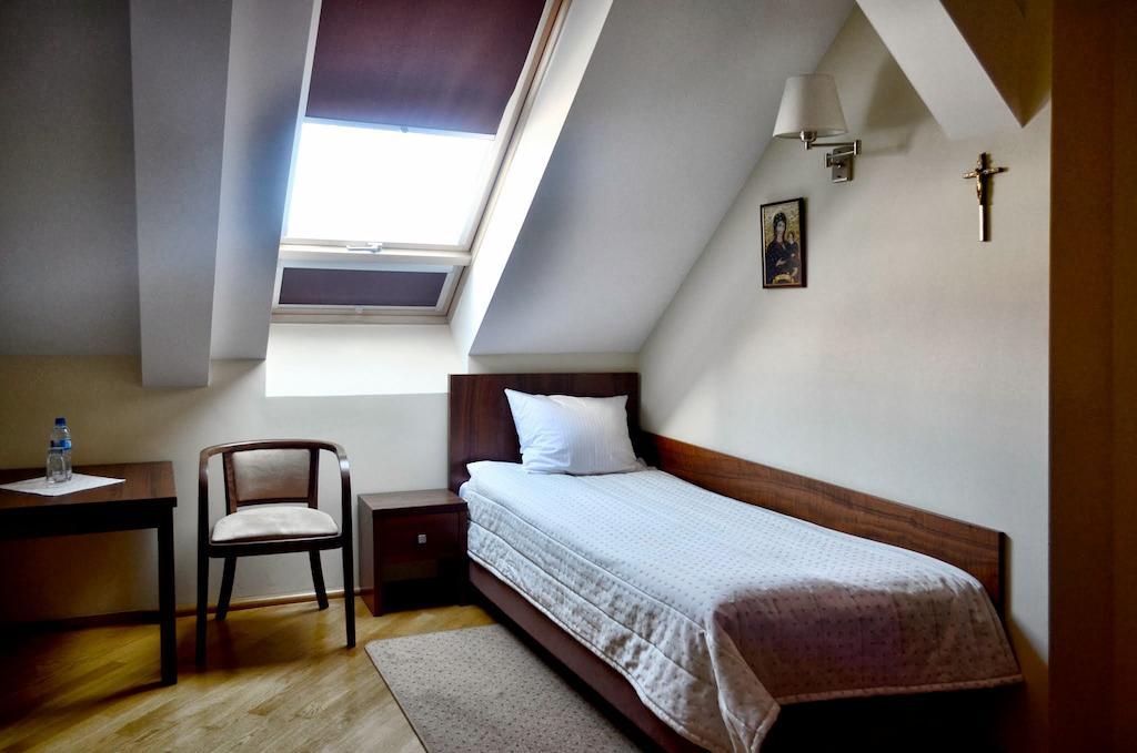 Hotel Sw. Norberta Nowe Brzesko Экстерьер фото