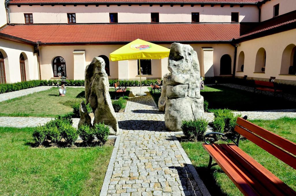 Hotel Sw. Norberta Nowe Brzesko Экстерьер фото